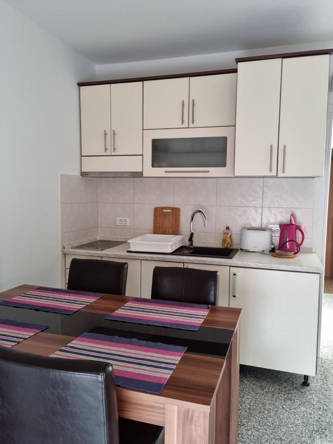 Appartments D&D Peroj Zewnętrze zdjęcie