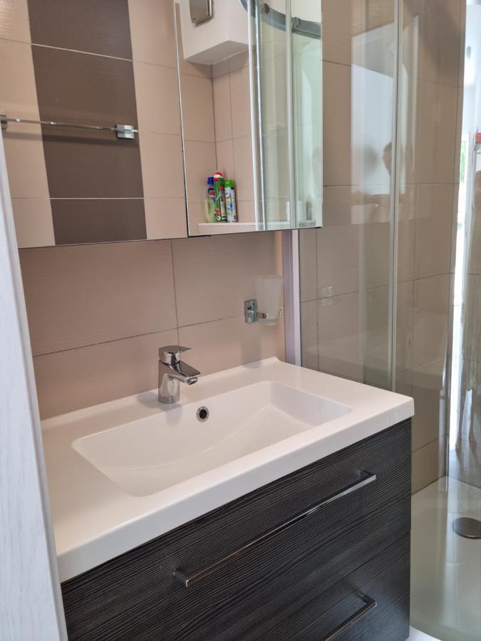 Appartments D&D Peroj Zewnętrze zdjęcie